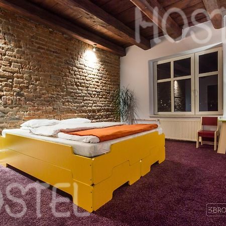 3 Bros' Hostel Cieszyn Cieszyn  Habitación foto